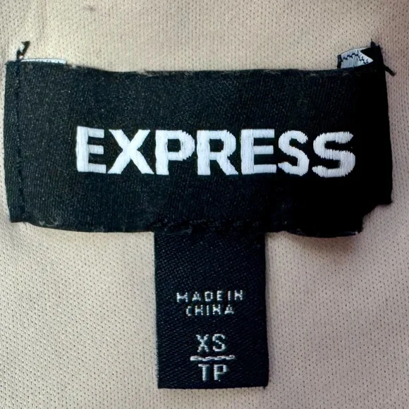 Express Zigzag Patterned Skirt - Picture 6 of 7